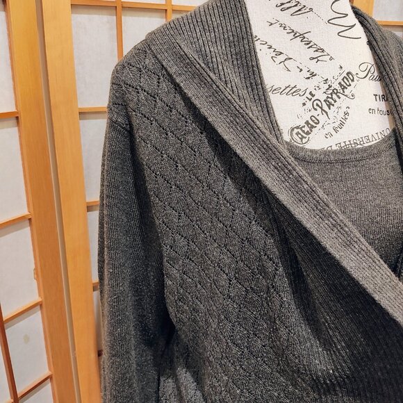 Briggs Tank with Attached Cardigan, Size 1X, Used - Picture 3 of 6